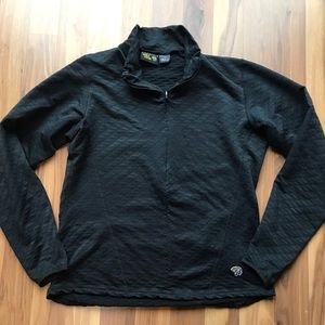 Mountain Hardwear base layer top women small